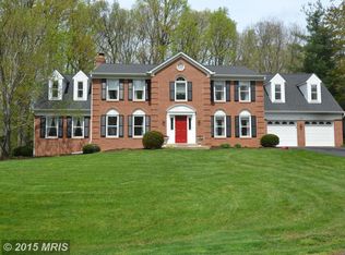 11556 Holly Briar Ln, Great Falls, VA