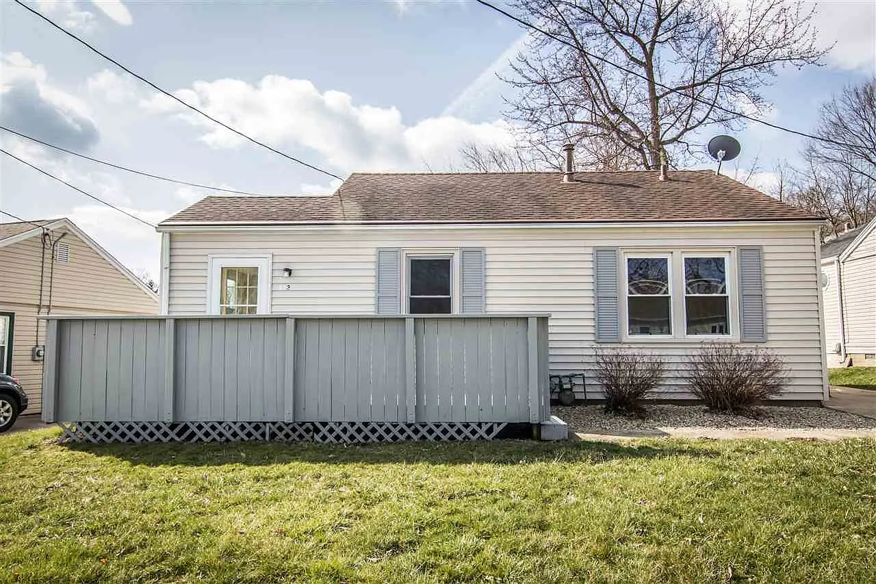 113 W McClure Ave photo 1