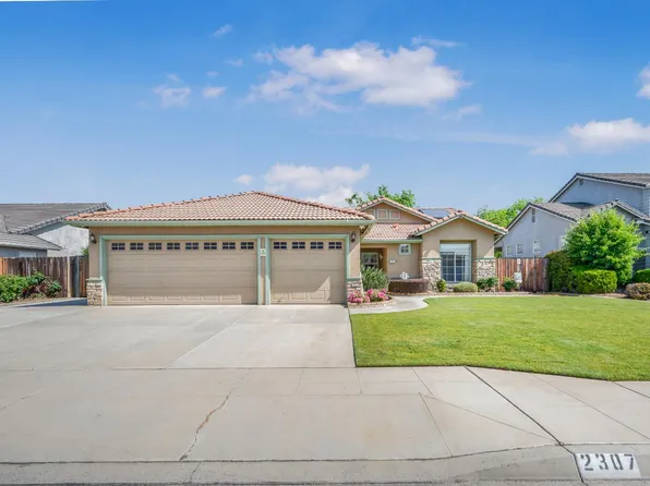 2307 Wrenwood Ave, Clovis, CA 93611