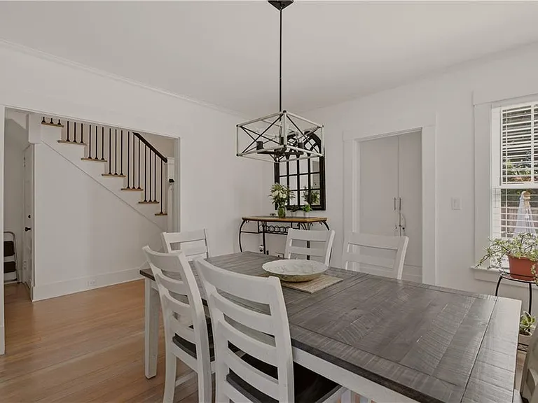 21 Pell St — Photo 7