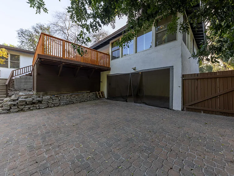 1240 Garfield Ave — Photo 23