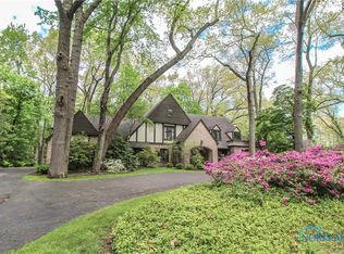 5614 Fox Hill Dr, Toledo, OH 43623