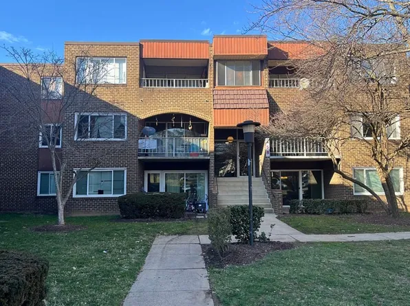 458 Girard St #403, Gaithersburg, MD 20877