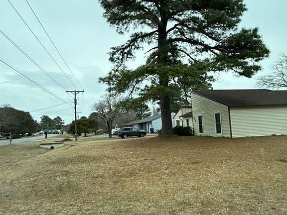3rd image of 515 Webb Blvd