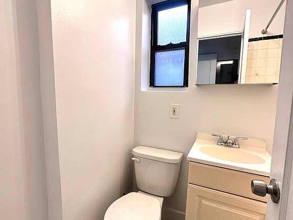 2nd image of 348 E 62nd St #5B