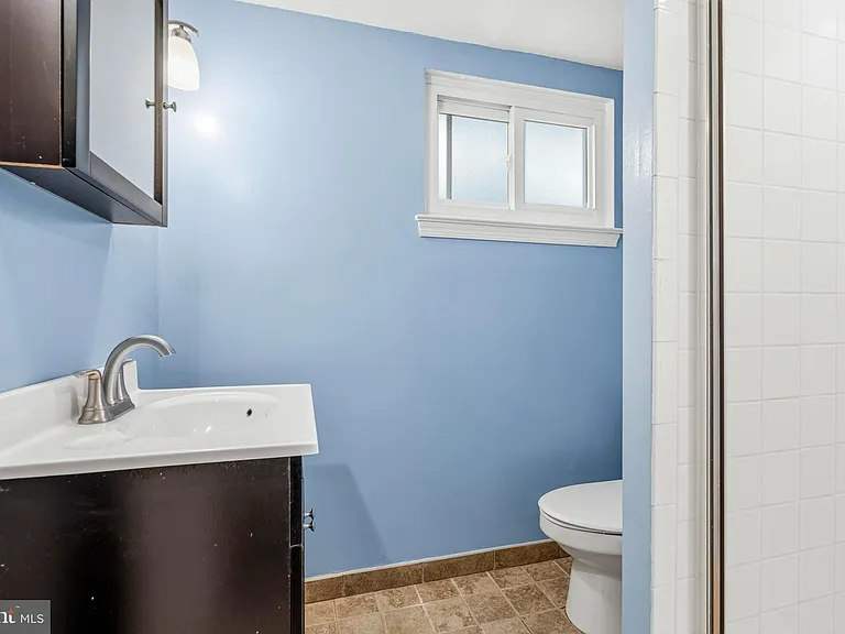 3900 Flagstone Ter — Photo 8