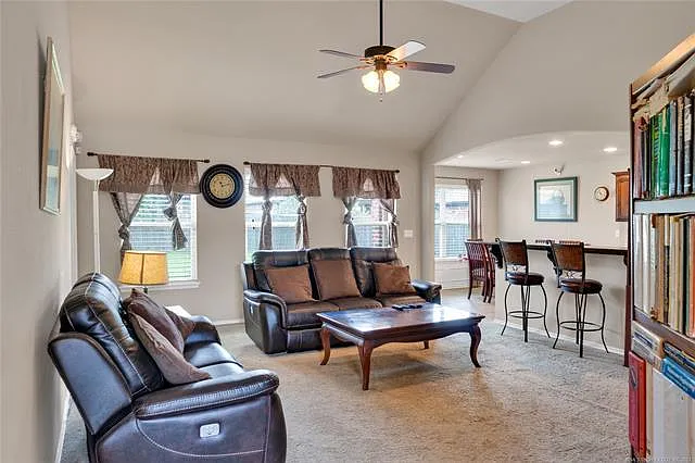 3 bed, 1500 sqft, $1,750 — Photo 3