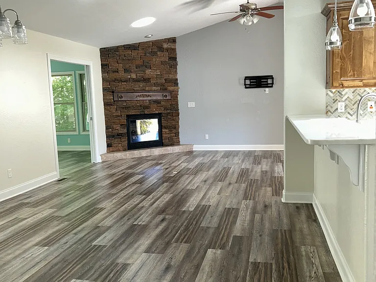 40 Brooks Ln — Photo 17
