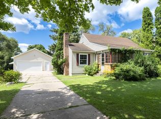 2935 E Paris Ave SE, Kentwood, MI 49512