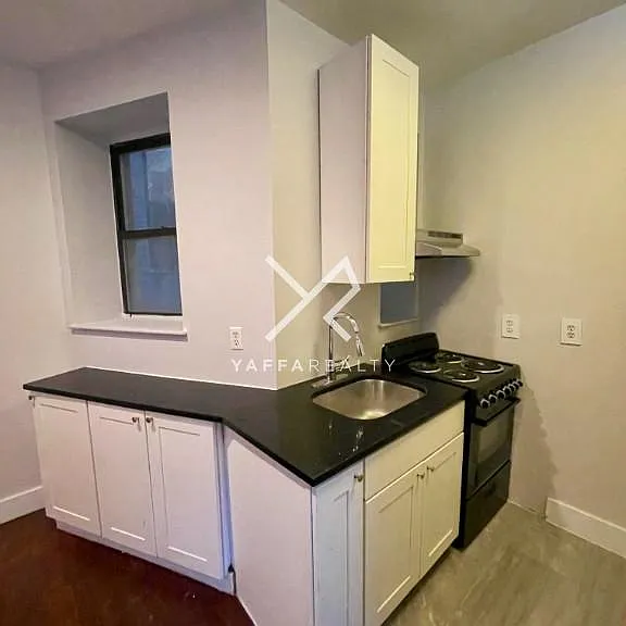 54 Eldridge St #5D — Photo 2