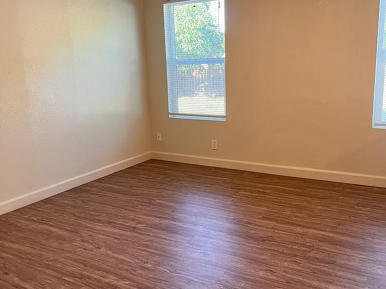 10752 E Chico Ave — Photo 27