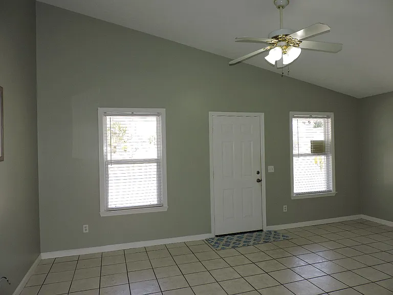 5931 Pinetree Ave #5931 — Photo 4