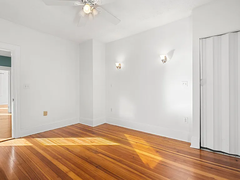 15 Parsons St #15 — Photo 10