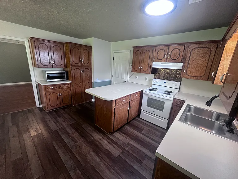 28 Burns Dr — Photo 14