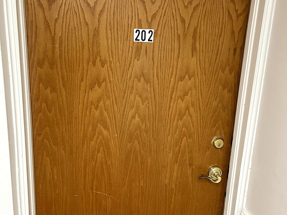 1st image of 227 N Magnolia Ave #202