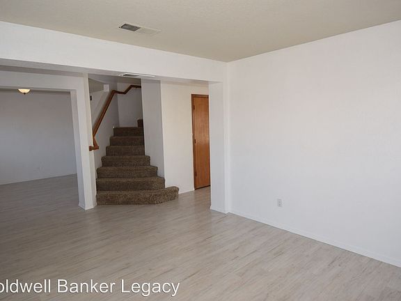 4th image of 1328 Somerset Dr NW