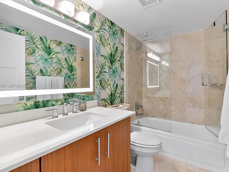 10275 Collins Ave #1530 — Photo 30