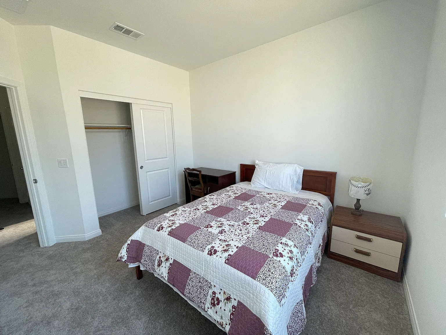 6 bed, $800 — Photo 3