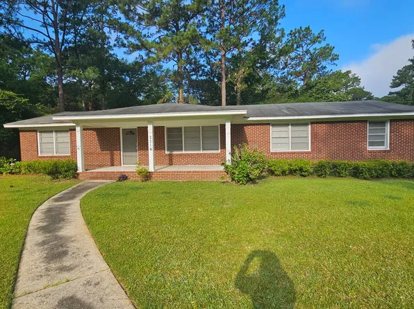 2214 Jerry Jones Dr, Valdosta, GA 31602