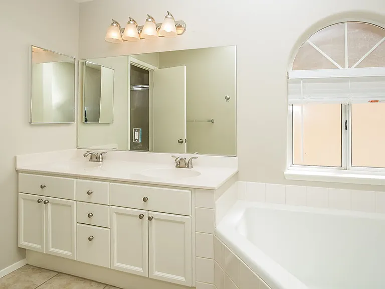 4416 W La Madre Way — Photo 10