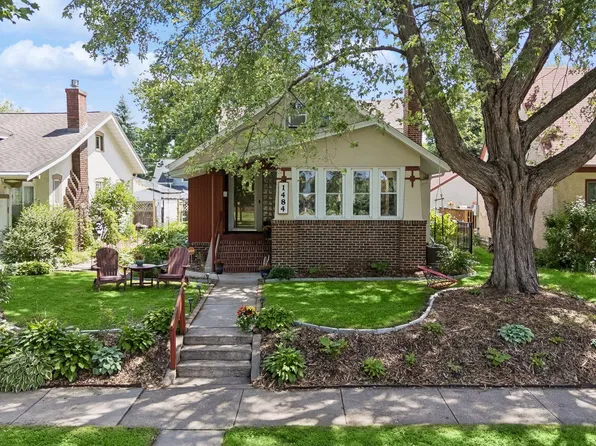 1484 Arona St, Saint Paul, MN 55108