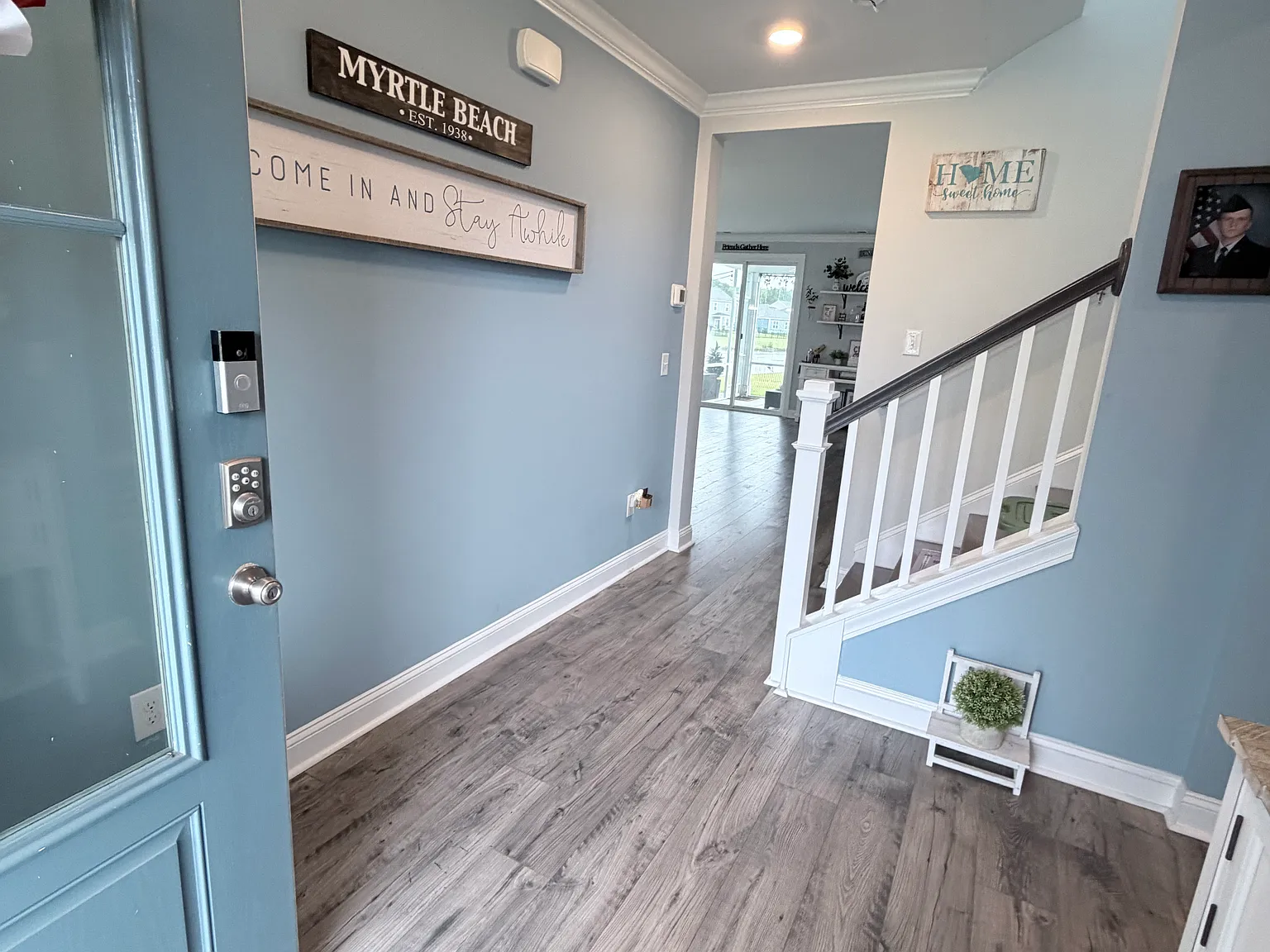 4 bed, 2.5 bath, 2300 sqft, $2,600 — Photo 3