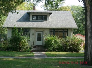 1209 Walnut St, Grand Forks, ND 58201