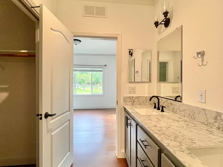 Green Hill Rd — Photo 17