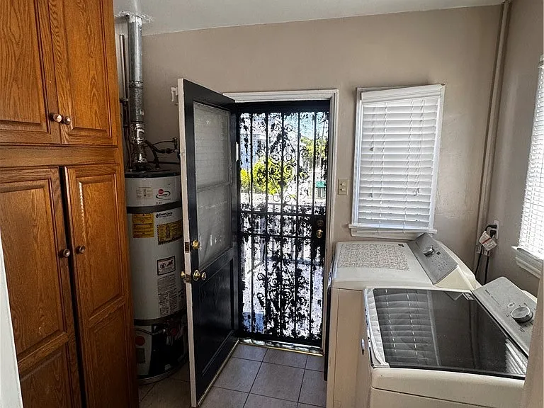 1642 S Bedford St — Photo 11