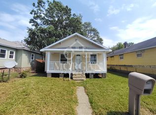 2322 S Mulberry St, Muncie, IN 47302
