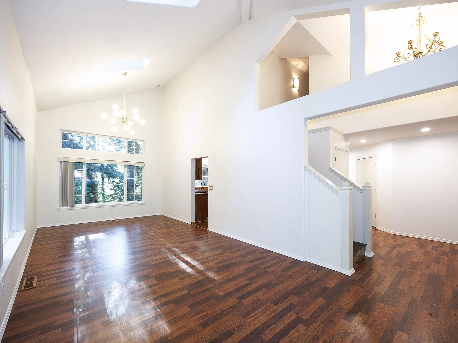 4 bed, 3.5 bath, 2556 sqft, $3,650 — Photo 4