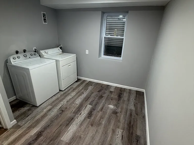 1738 W Roscoe St #G — Photo 12