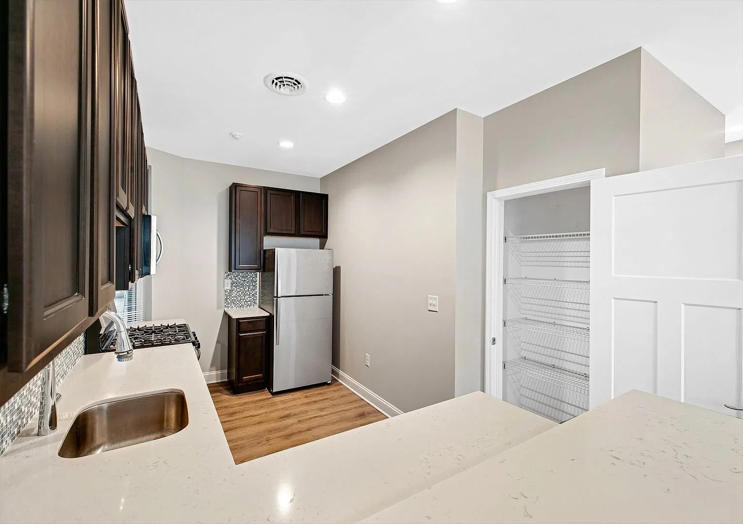 540 Madison Ave — Photo 2