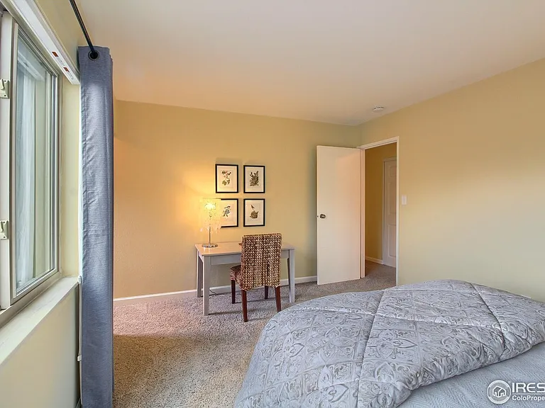 855 W Moorhead Cir #A-A-A — Photo 3