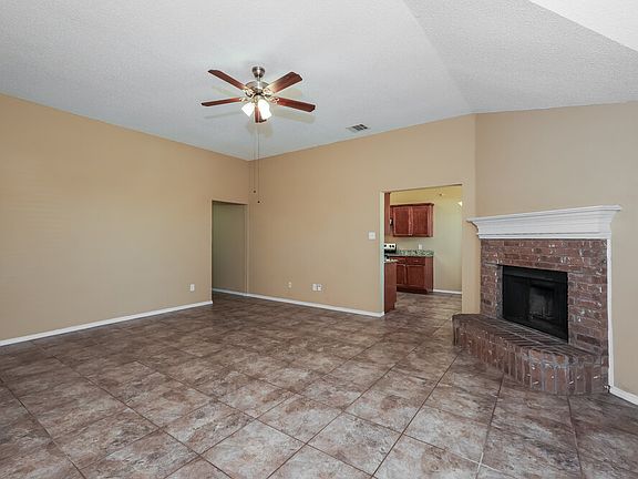 4th image of 1308 Dawnridge Ct