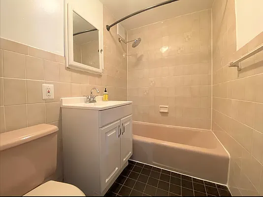 Rented by Douglas Elliman | media 17