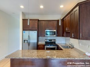 2540 N Southport Ave #3, Chicago, IL 60614