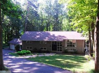 2430 Merrimont Dr, Winston Salem, NC 27106