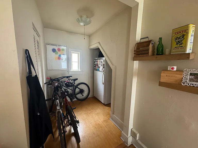 2642 N Fratney St — Photo 5