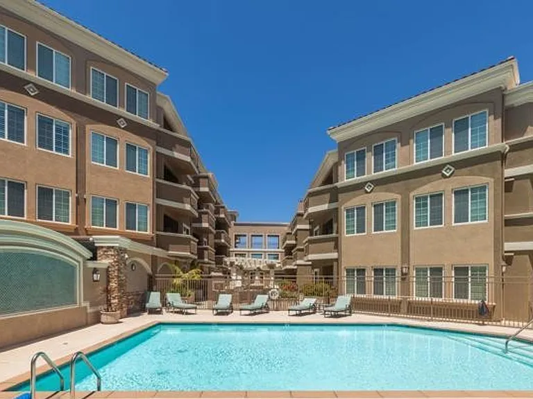 2750 Artesia Blvd #206 — Photo 23
