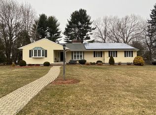 21 Taft Dr, Winchester, MA 01890
