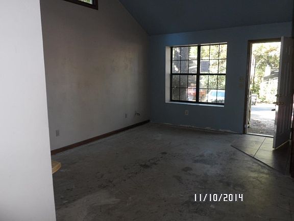5th image of 322 Whetherbine Way E