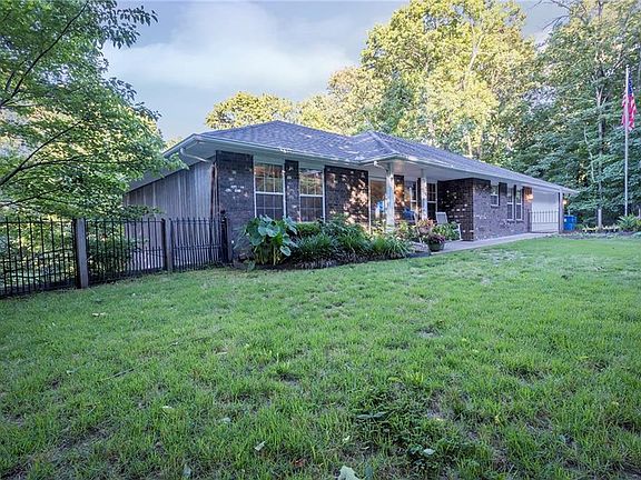 3rd image of 21 Wentworth Dr