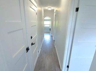 137 Glenmore Rd, Toronto, ON M4L 3M2