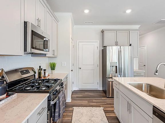 3rd image of 3114 Vitner Dr #1