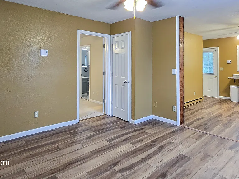 1507 Leroy St — Photo 3