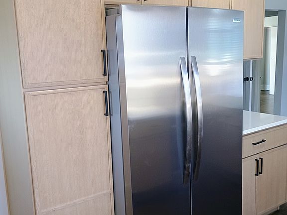4th image of 7444 N Damen Ave APT 3