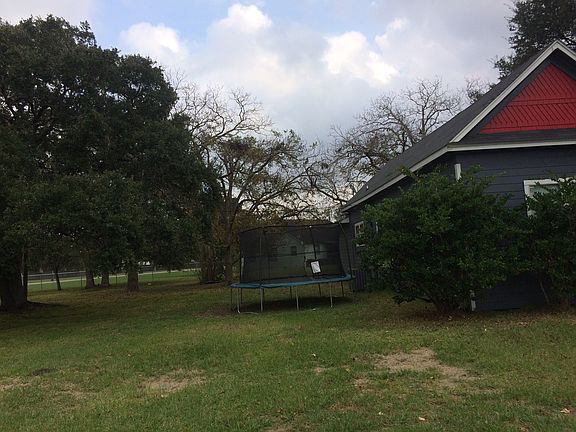 3rd image of 2903 Nichols Ave