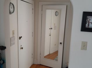 3203 Clinton Ave APT 2E, Berwyn, IL 60402