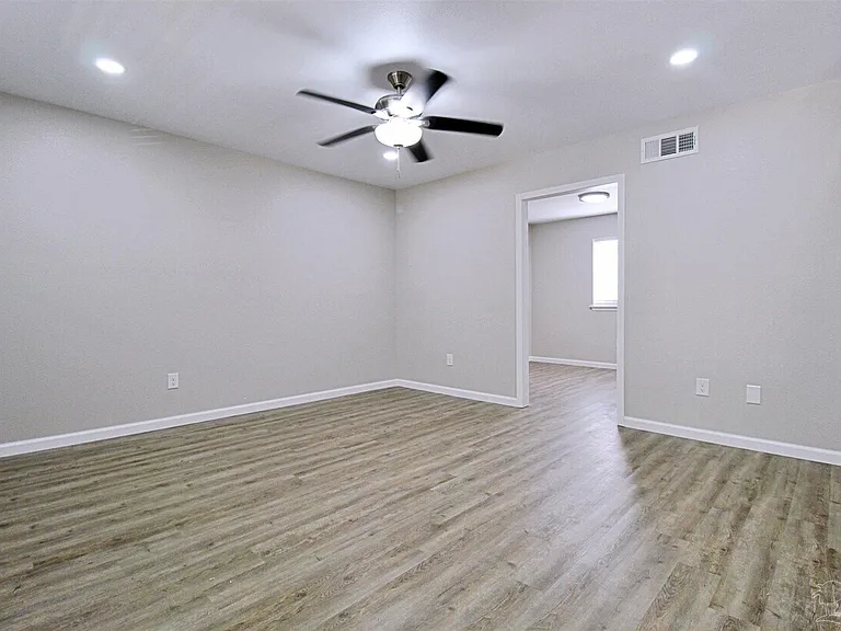 2343 Wyatt St #1 — Photo 4